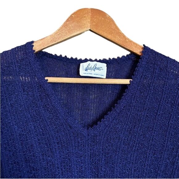Lady Anne vintage knit v neck top - Picture 3 of 10